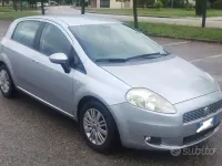 Usata Fiat Grande Punto 90 CV (66 kW) 2009 Grigio Utilitaria