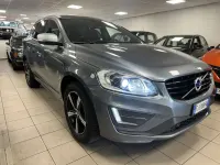 Usata Volvo XC60 R-Design 190 CV (139 kW) 2017 Grigio SUV