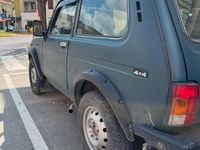 Usata Lada niva 80 CV (58 kW) 2005 Verde SUV