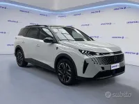 Usado Peugeot 5008 GT 145 CV (106 kW) 2025 Plateado Monovolumen