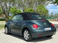 Usata VW New Beetle 101 CV (74 kW) 2005 Grigio Utilitaria