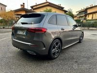 Usata Mercedes 200 AMG 150 CV (110 kW) 2019 Grigio Monovolume