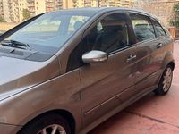 Usata Mercedes B200 140 CV (102 kW) 2006 Grigio Monovolume