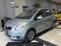 Usata Toyota Yaris Sol 84 CV (61 kW) 2006 Argento Berlina