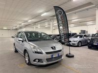 Occasion Peugeot 5008 Active 112 PK (82 kW) 2012 Grijs MPV