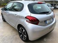Gebraucht Peugeot 208 75 PS (55 kW) 2018 Grau Kleinwagen