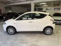 Usata Lancia Ypsilon Gold 69 CV (50 kW) 2017 Beige Utilitaria