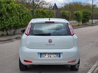 Usata Fiat Punto Easy 75 CV (55 kW) 2014 Bianco Utilitaria