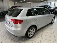 Usata Audi A3 Attraction 105 CV (77 kW) 2012 Argento Utilitaria
