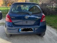 Usata Toyota Yaris Sol 69 CV (50 kW) 2005 Blu Berlina