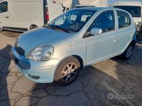 Usata Toyota Yaris Sol 65 CV (47 kW) 2005 Blu Berlina
