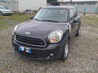 Usata Mini One Countryman Business 90 CV (66 kW) 2016 Verde SUV