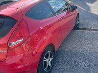 Usata Ford Fiesta 82 CV (60 kW) 2010 Rosso Utilitaria
