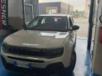 Usata Jeep Avenger Longitude 100 CV (73 kW) 2024 Beige SUV
