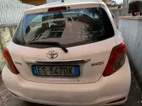 Usata Toyota Yaris Active 69 CV (50 kW) 2013 Bianco Utilitaria