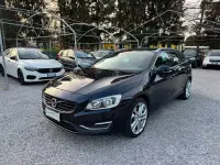 Usata Volvo V60 Ocean Race 120 CV (88 kW) 2016 Blu Station wagon
