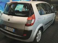 Usata Renault Scénic II Exception 106 CV (77 kW) 2006 Monovolume