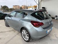 Usata Opel Astra Cosmo 125 CV (91 kW) 2012 Grigio Berlina