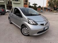 Usata Toyota Aygo 68 CV (50 kW) 2010 Grigio Utilitaria