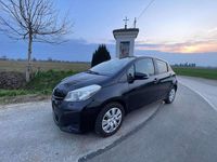 Usata Toyota Yaris Lounge 99 CV (72 kW) 2012 Nero Utilitaria
