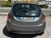 Usata Lancia Ypsilon 85 CV (62 kW) 2014 Grigio Utilitaria