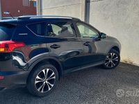 Usata Toyota RAV4 Active 124 CV (91 kW) 2014 Nero Berlina