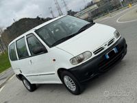 usata Nissan Serena mini pulmino 8 posti garanzia