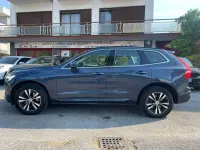 Usata Volvo XC60 Momentum 197 CV (144 kW) 2022 Blue navy SUV