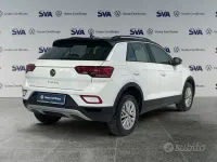 Usata VW T-Roc Life 110 CV (80 kW) 2023 Bianco SUV