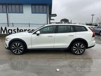 Usata Volvo V60 CC Business Edition 197 CV (144 kW) 2021 Bianco Station wagon