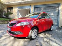 Usata Lancia Ypsilon Gold 69 CV (50 kW) 2018 Rosso Utilitaria