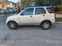 Usata Daihatsu Terios 86 CV (63 kW) 2002 Grigio SUV