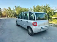 Usata Fiat Multipla 103 CV (75 kW) 2008 Grigio Monovolume