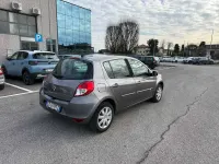 Usata Renault Clio III Dynamique 75 CV (55 kW) 2010 Grigio Berlina