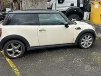 Usata Mini Cooper 109 CV (80 kW) 2007 Marrone Utilitaria