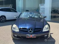 Usata Mercedes SLK200 163 CV (119 kW) 2006 Blu Cabrio