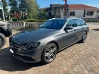 Usata Mercedes E220 Premium 194 CV (142 kW) 2019 Grigio Station wagon