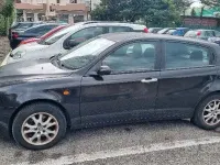Begagnad Alfa Romeo 147 116 HK (85 kW) 2002 Svart Halvkombi