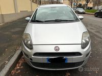Usata Fiat Grande Punto Lounge 77 CV (56 kW) 2012 Grigio Utilitaria