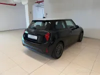 Usata Mini Cooper Classic 114 kW (156 CV) 2025 Midnight black ii Utilitaria