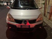 Usata Renault Scénic III 130 CV (95 kW) 2010 Grigio Monovolume