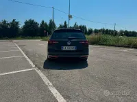 Usata VW Passat R-line 240 CV (176 kW) 2016 Grigio Station wagon