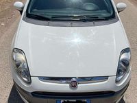 Usata Fiat Grande Punto 86 CV (63 kW) 2015 Bianco Utilitaria