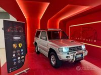 Usata Mitsubishi Pajero Select 99 CV (72 kW) 1993 Grigio SUV