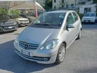 Usata Mercedes A180 Elegance 109 CV (80 kW) 2011 Argento Utilitaria