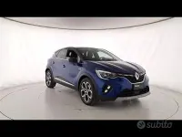 Usata Renault Captur Techno 145 CV (106 kW) 2023 Blu scuro SUV