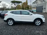 Usata Nissan Qashqai N-Connecta 140 CV (102 kW) 2019 Bianco SUV