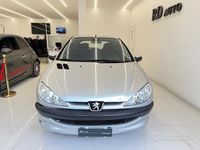 Usata Peugeot 206 68 CV (50 kW) 2004 Grigio Berlina