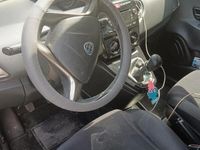 Usata Lancia Ypsilon 60 CV (44 kW) 2014 Grigio Utilitaria