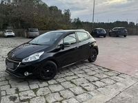 Usata Peugeot 208 68 CV (50 kW) 2016 Nero Utilitaria